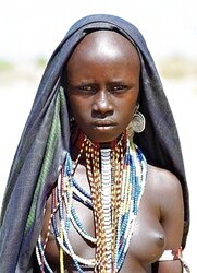 Africa gals display breasts