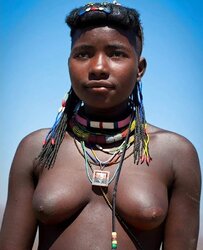 Africa gals display breasts