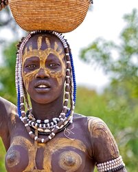 Africa gals display breasts