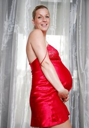 Veronica, pregnant blondie (8)