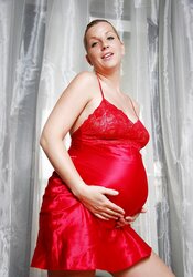 Veronica, pregnant blondie (8)