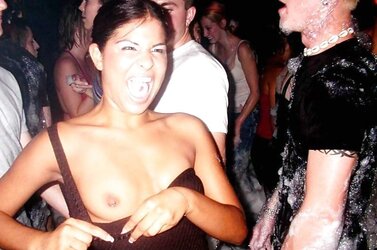 Downblouse, upskirt , nipple slide, observe thru, watch ALL