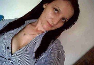 Gigantic tited brown-haired