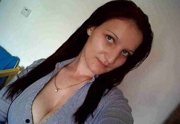 Gigantic tited brown-haired