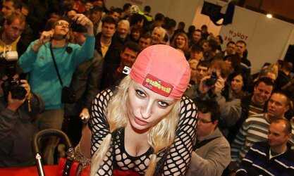 Nevena steamy sajam erotike Celje