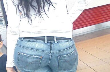 Arab Maghreb Chick