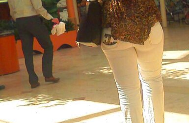 Arab Maghreb Chick
