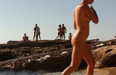 MINGLED STUNNING PICTURES