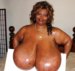 Large Breast Queens: Hottest Of the Hottest