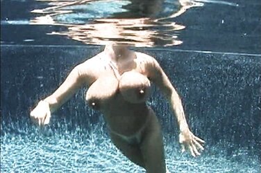 Linsey Dawn - Underwater Pool Part