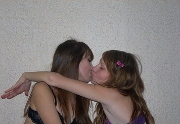 Kinky LiL Teenagers Play
