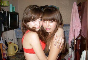 Kinky LiL Teenagers Play