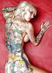 Fantastic bare ladies with tats