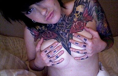Fantastic bare ladies with tats