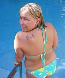 Yam-Sized girlfrind whit yam-sized funbags off my muddy comments