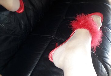 Bin geil und alleine.... Wes pritz mir Live auf die Nylons.
