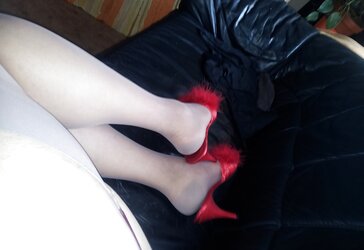 Bin geil und alleine.... Wes pritz mir Live auf die Nylons.