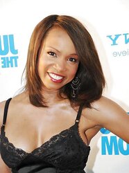 Elise Neal Ultimate Black Bevy