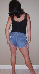 Stunning Brown-Haired MUMMY