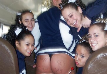 Cheerleaders Erotica 8 By twistedworlds