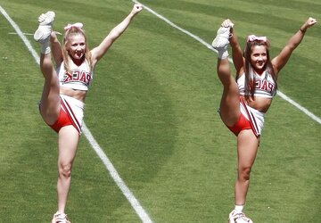 Cheerleaders Erotica 8 By twistedworlds