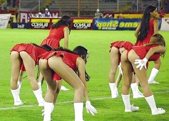 Cheerleaders Erotica 8 By twistedworlds