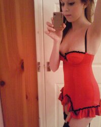 Ich in rot - Me in crimson