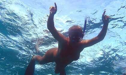 SNORKELING FUCKY-FUCKY BEATCH RIVER SUN