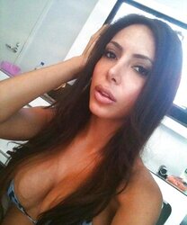 LelaStar, SophieDee selfshots