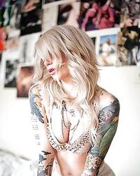 Remarkable Tat Honeys