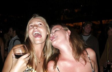 College Hoes V