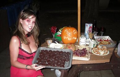 College Hoes V