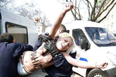 Femen 2013-04-04 Braless Jihad protest day