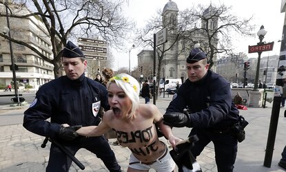 Femen 2013-04-04 Braless Jihad protest day