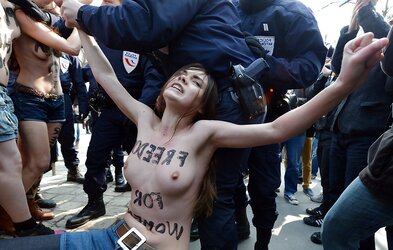 Femen 2013-04-04 Braless Jihad protest day