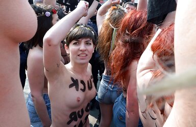 Femen 2013-04-04 Braless Jihad protest day