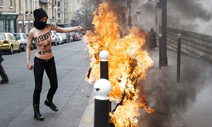 Femen 2013-04-04 Braless Jihad protest day