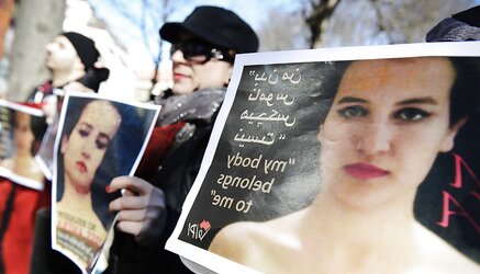 Femen 2013-04-04 Braless Jihad protest day