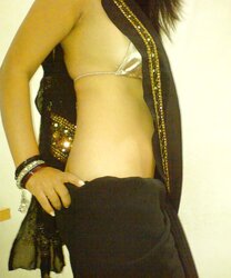 Super-Sexy Ebony Saree