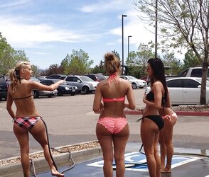 CANDID RUMP-SHOTS