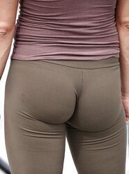 CANDID RUMP-SHOTS