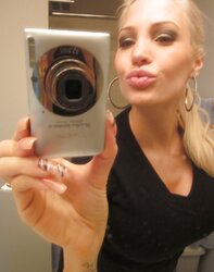 Ditzy Selfshots