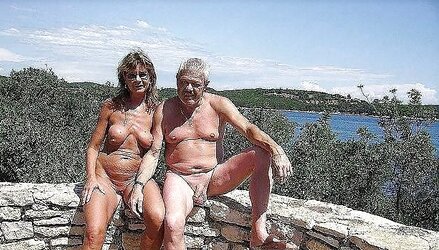 Mature duo 1.
