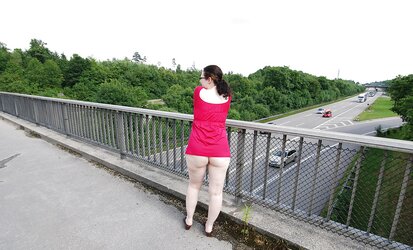Geil auf der Autobahnbruecke