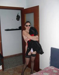 Inexperienced damsel with sunglasses