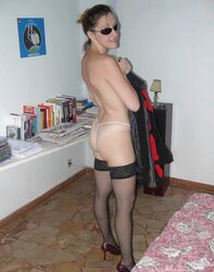 Inexperienced damsel with sunglasses