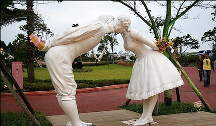 Large Erotic Sculptures 1 - Korean Erotic Parc