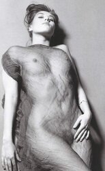 Mathilde seigner (Nue)