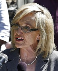 Conservative Jan Brewer gives me a meatpipe