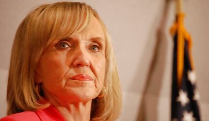 Conservative Jan Brewer gives me a meatpipe